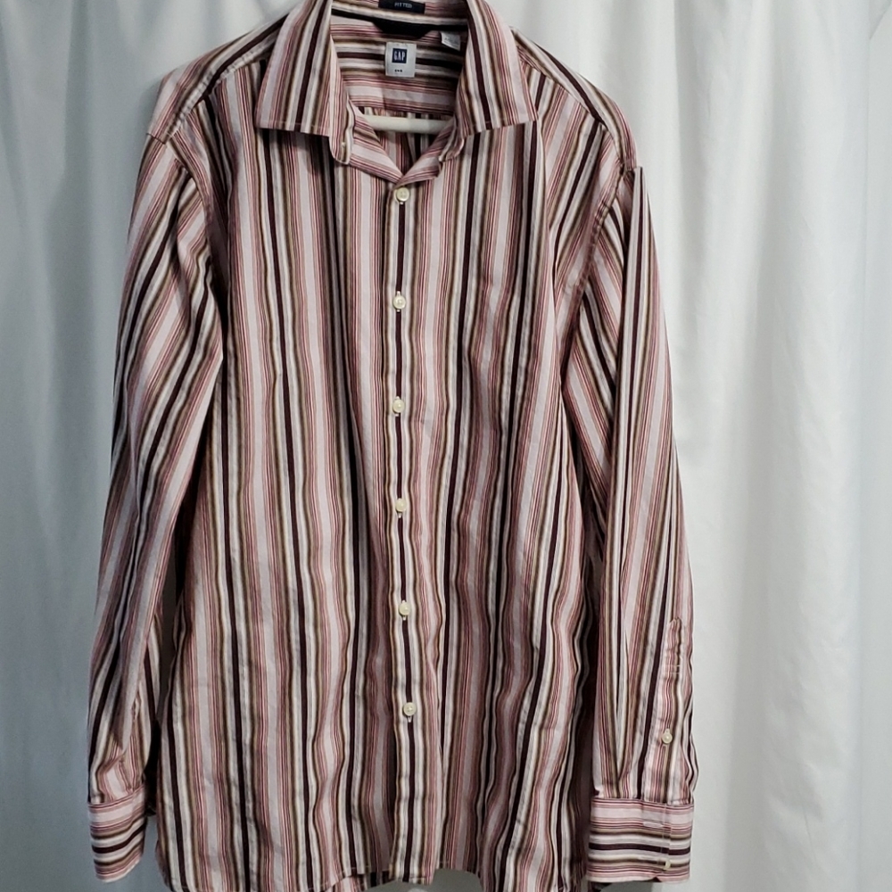 GAP Men's button-down dress shirt